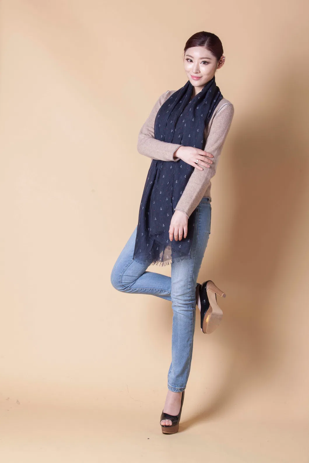 Ladies Fashion Premium Wool Woven Fashion Digital Printed Glitter Scarf Shawl