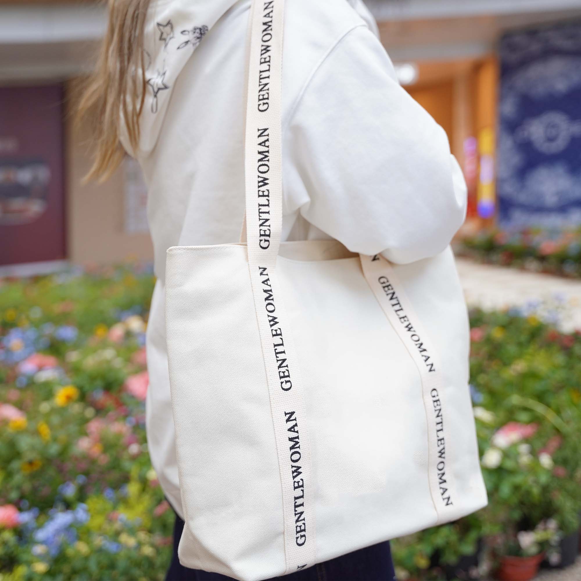 Eco Friendly Recycled Cotton Canvas Tote Bag Custom Design Durable Shopping Bag for High End Apparel Brand