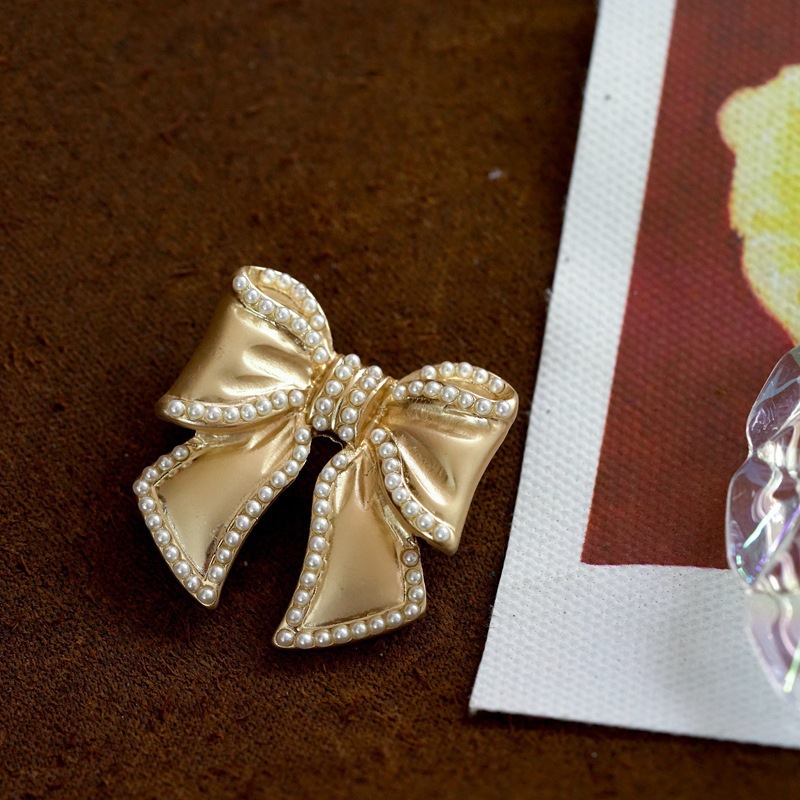 Retro Minimalist Brooch Baroque Brooch Accessories Retro Pearl Matte Brooch Women's Fashion Clothing Accessories
