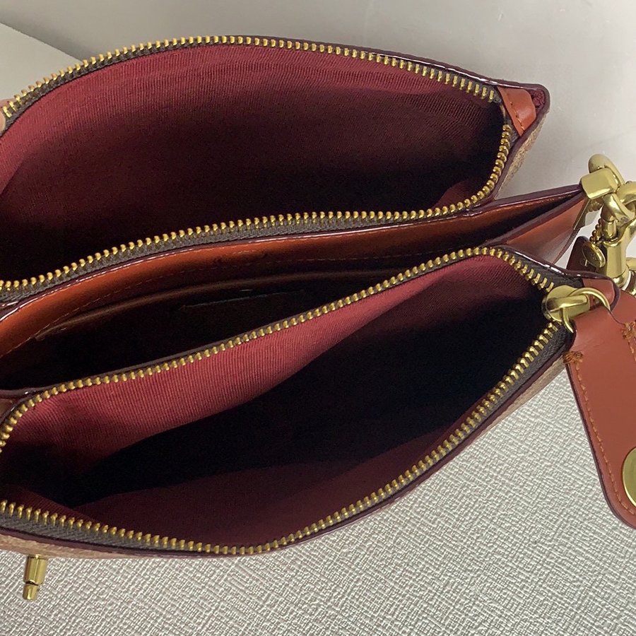 Stylish and Durable PVC Beach Tote Bag for All Occasions