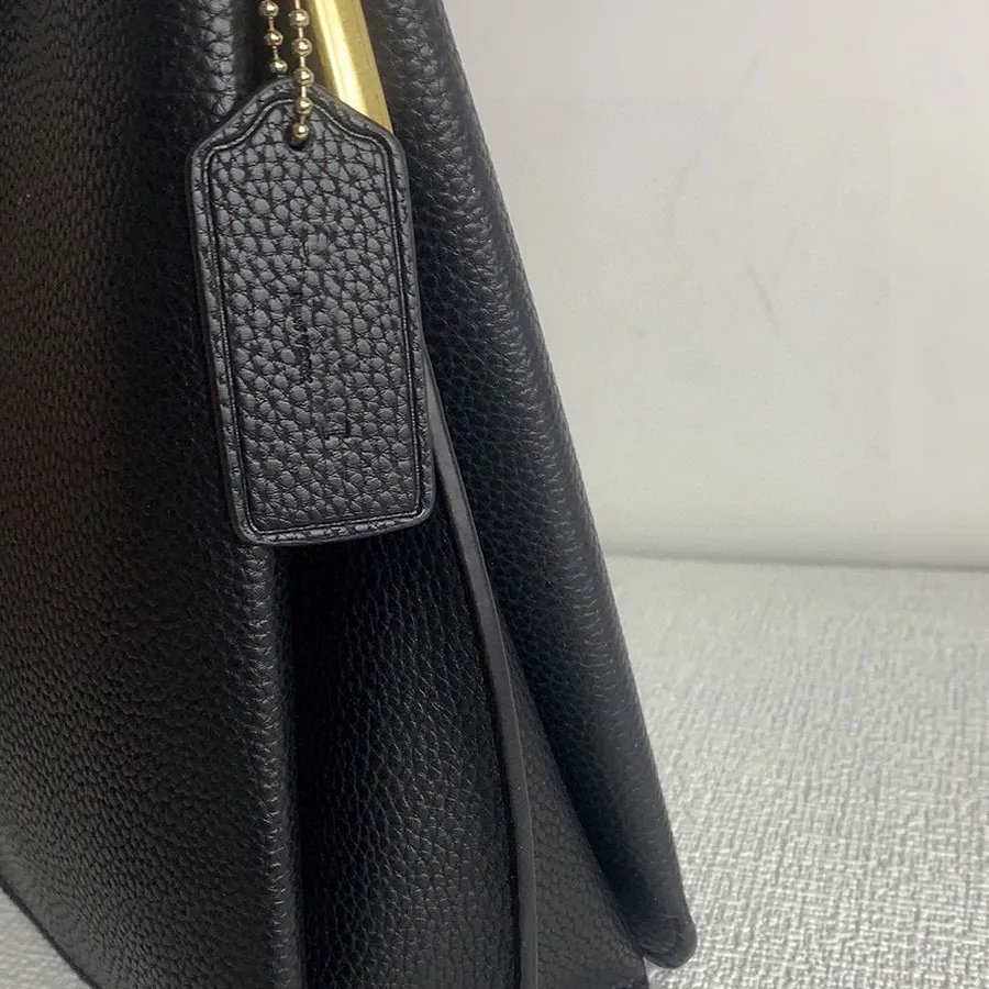 Tote Bag Detailed View 6
