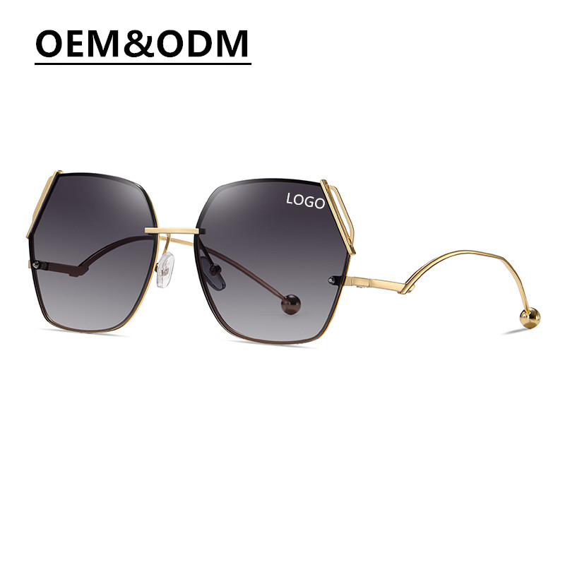 Premium Cat-Eye Sunglasses with UV Protection for Fashion Lovers