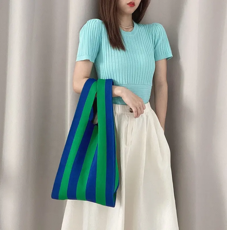 Wholesale New Fashion Small Size Handbag Cute Bow Vest Carrying Knit Bag with Plant Pattern Color Striped