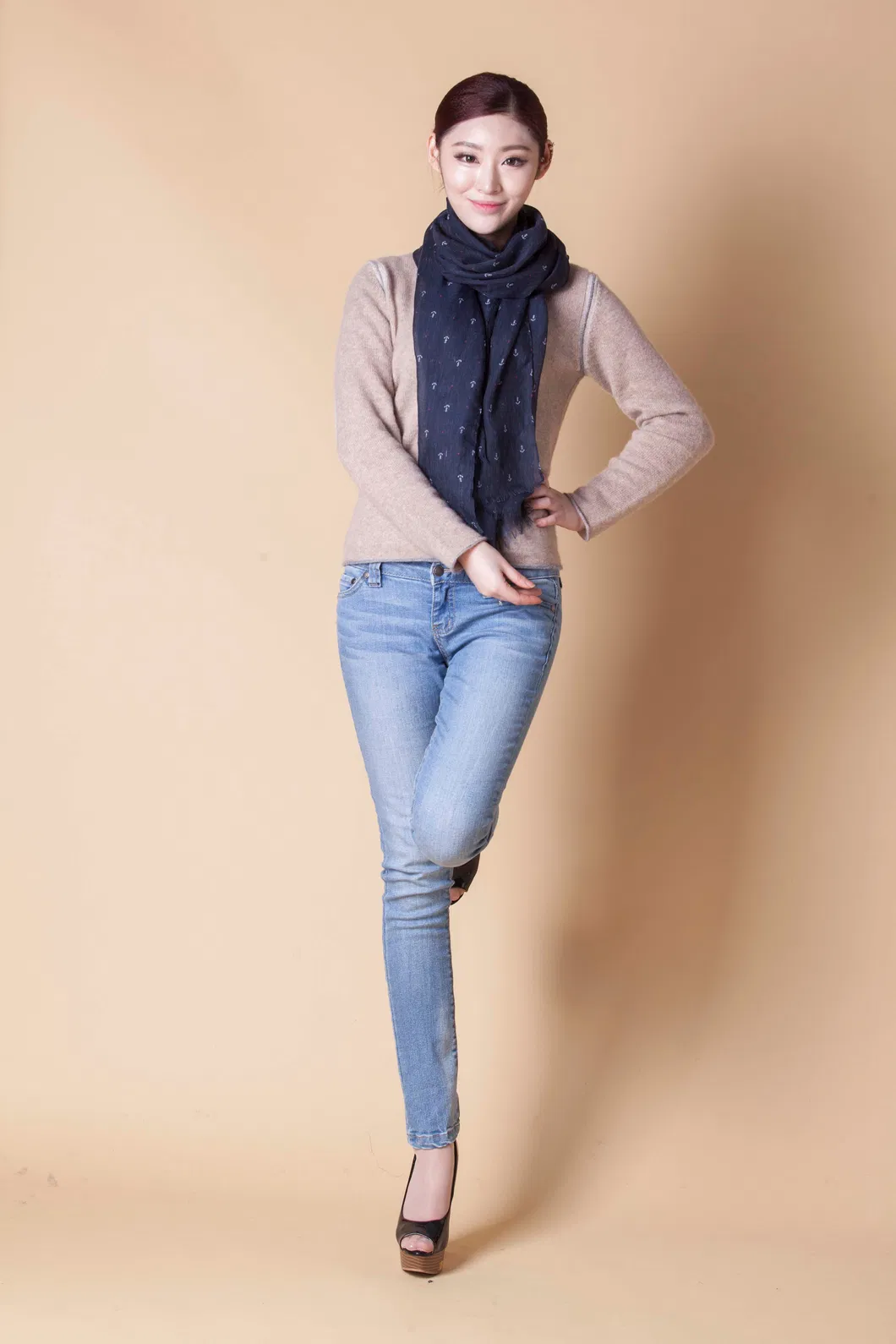 Ladies Fashion Premium Wool Woven Fashion Digital Printed Glitter Scarf Shawl