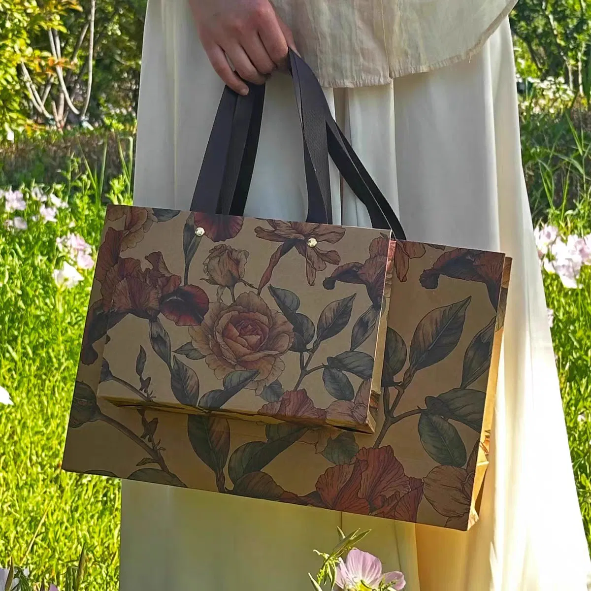 Personalized Trendy Tote Bags for Special Occasion Gifting