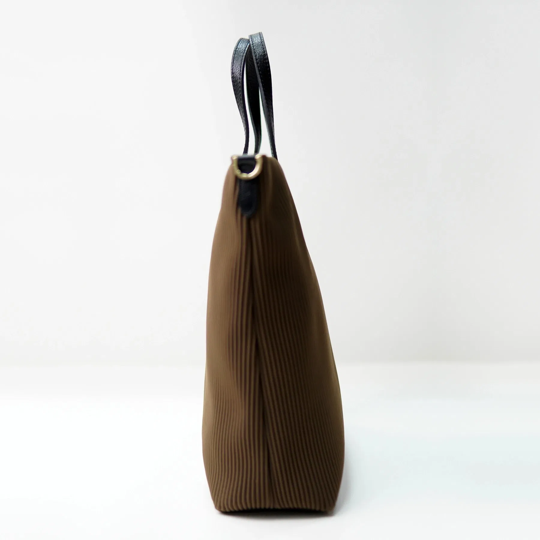 Special Pattern Fabric Materials Shoulder Bag for Elegant Women All Occasion Use