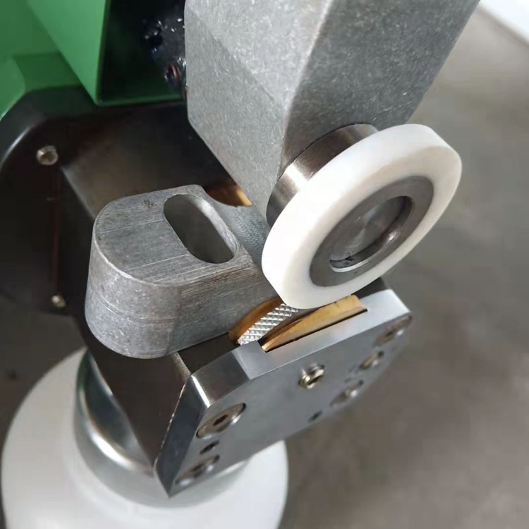 Hot Sale Excellent Quality Leather Gluing Machine Leather Belt Bag Making Machine