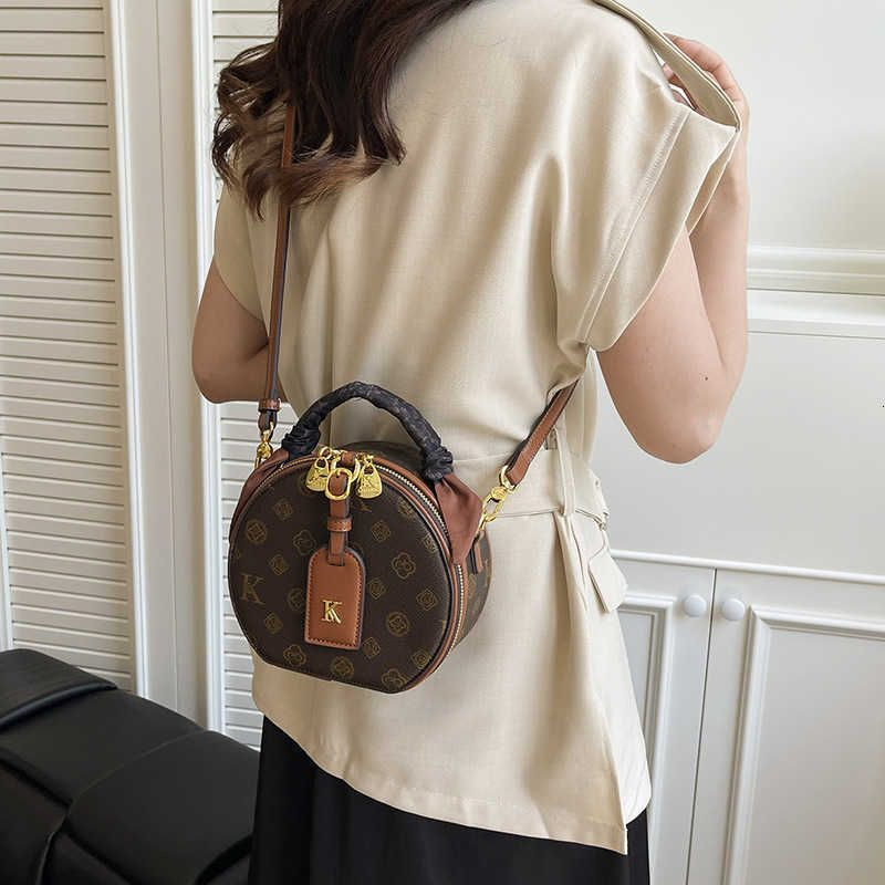 2026 New Elegant Round Bag, Women's European Fashionable Clutch, Single-Shoulder Crossbody Design, Luxurious Style Perfect for Any Occasion Bag
