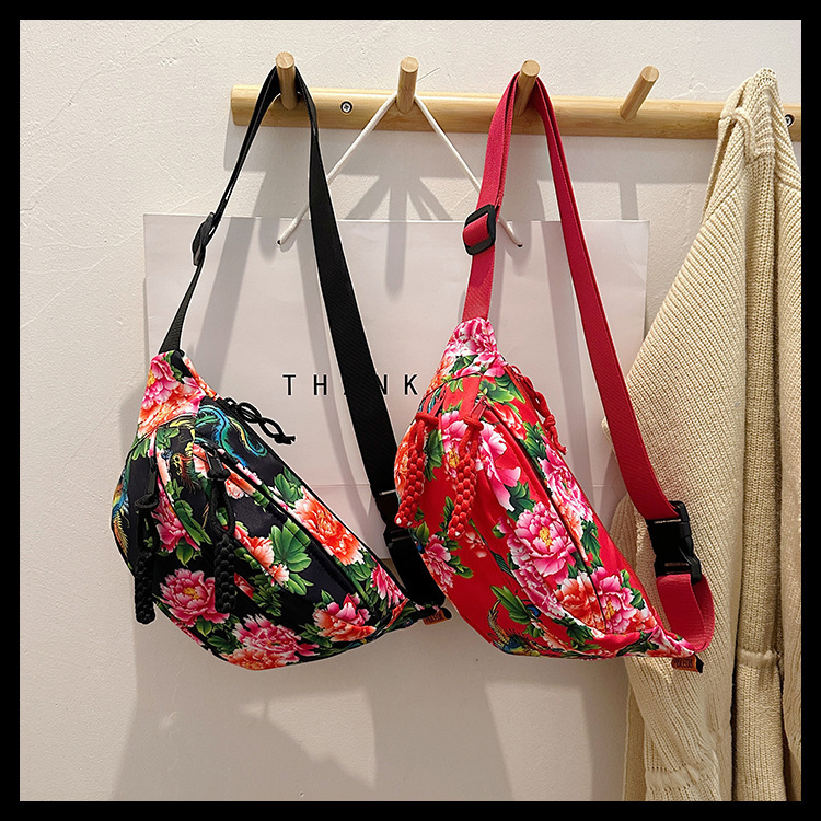 Xianghui Women Shoulder Bag Northeast Folk Pattern Ethnic Style Unique Chest Bag Women Trend Brand University Student Crossbody Bag Casual Bag
