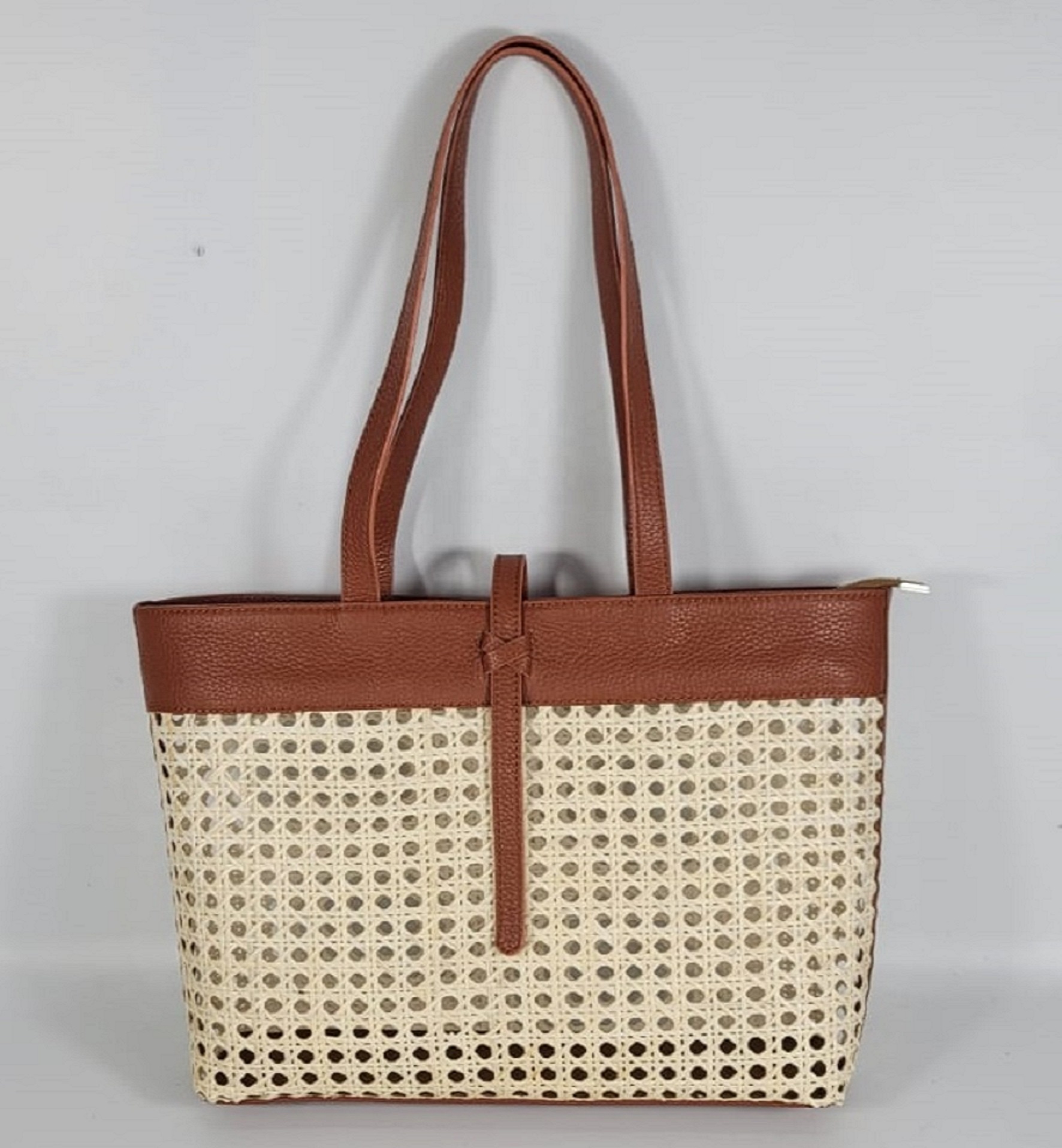 Luxury Rattan Webbing Cane Real Cow Leather Dot Pattern Cotton Lining Women Tote Handbag Two Handles Open Closure Tassel Beach