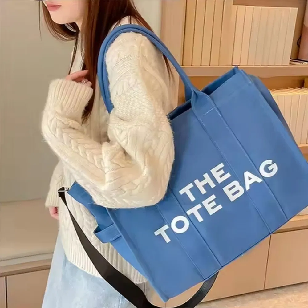 Versatile Green Lifestyle Tote Bag for Conscious Consumers