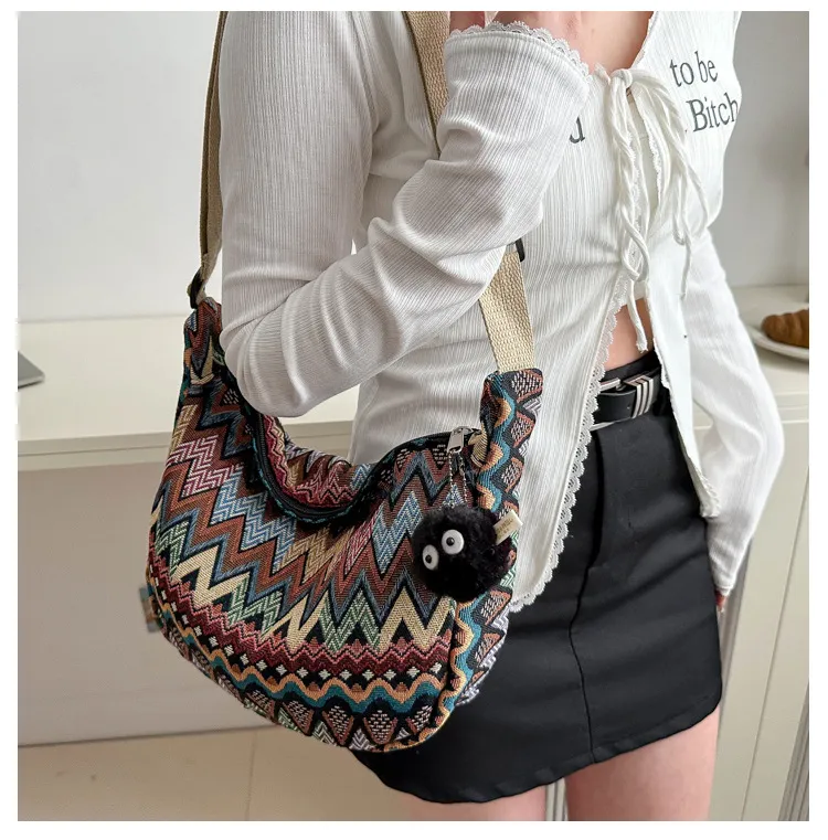 Crossbody Bag Details 2