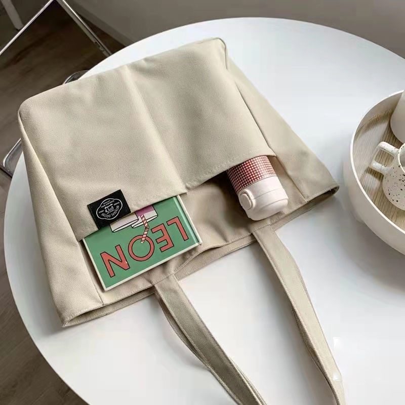 Large Capacity Custom logo Letter Printed Canvas Handbag with Pocket Zipper Shopping Bag