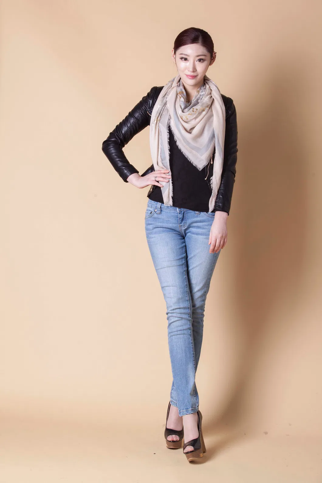 Ladies Fashion Premium Wool Woven Fashion Digital Printed Glitter Scarf Shawl