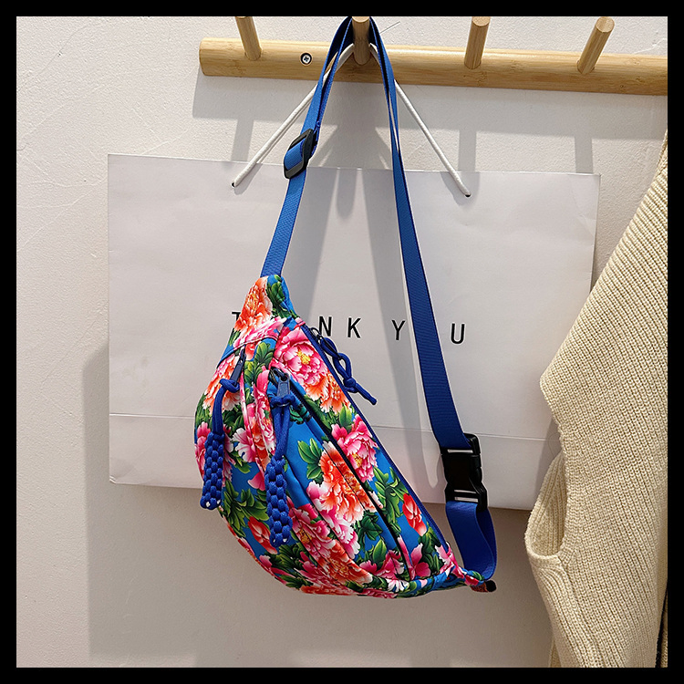 Xianghui Women Shoulder Bag Northeast Folk Pattern Ethnic Style Unique Chest Bag Women Trend Brand University Student Crossbody Bag Casual Bag