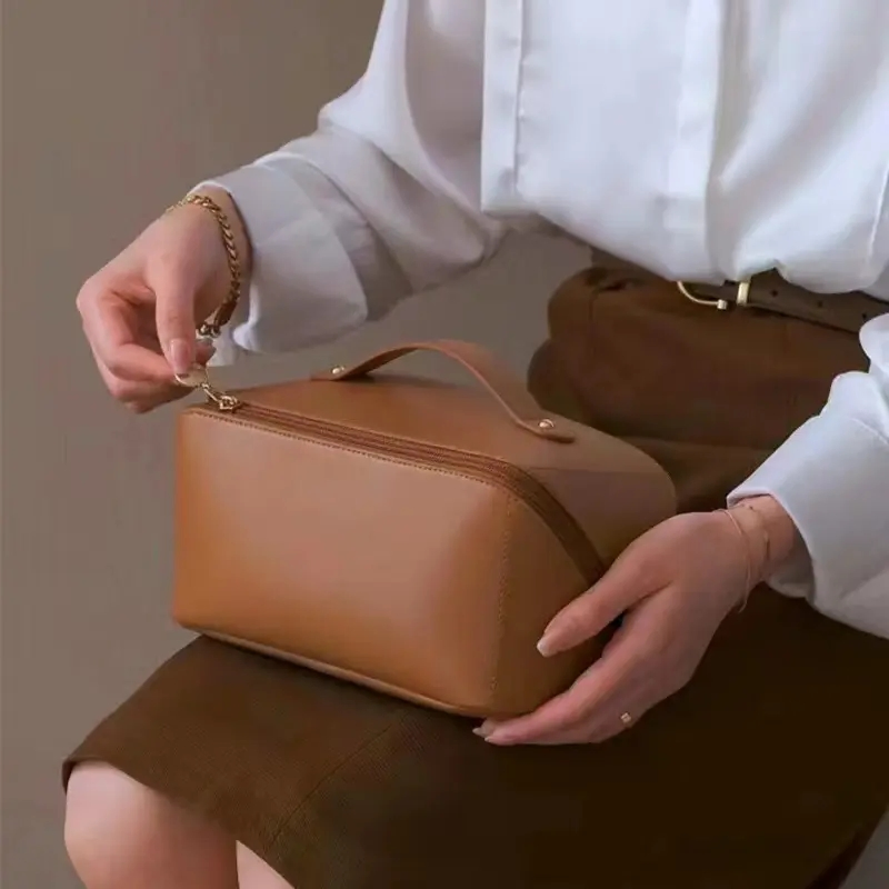 New Hot Sale Travel Makeup Bag RPET Small PU Vegan Leather Cosmetic Pouch