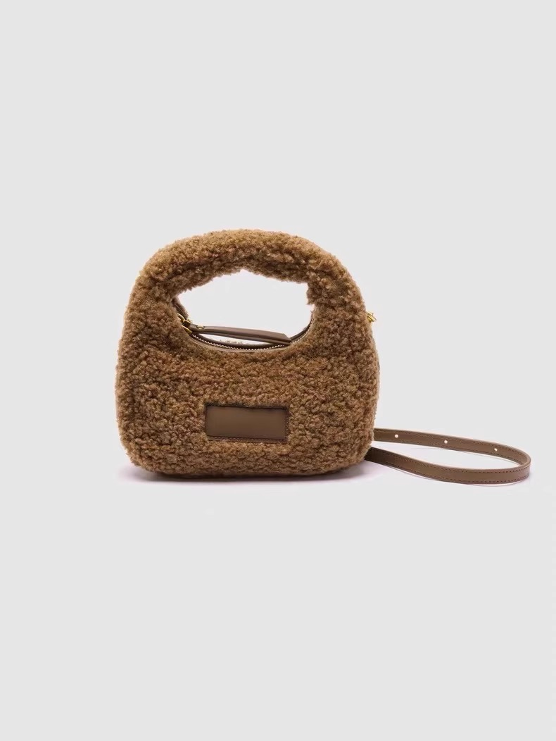 Xianghui Cute Mini-Lamb Wool Handheld Small Women Fluffy Wrist Furry Crossbody Bag