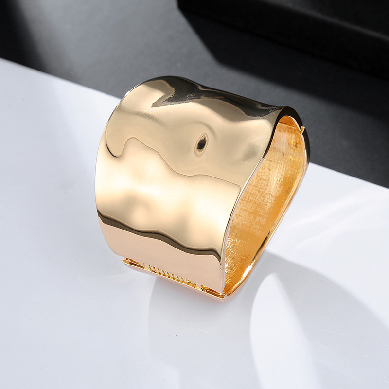 ODM Fashion New Arrival Statement Gold Geometry Simple Design Spring Wide Bracelets for Women