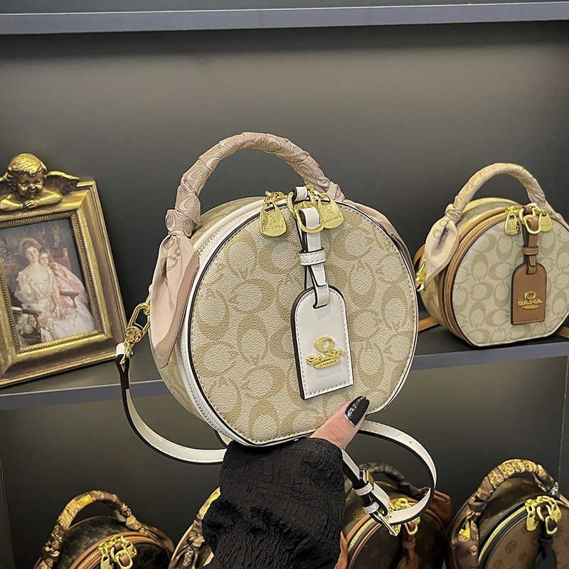 2026 New Elegant Round Bag, Women's European Fashionable Clutch, Single-Shoulder Crossbody Design, Luxurious Style Perfect for Any Occasion Bag