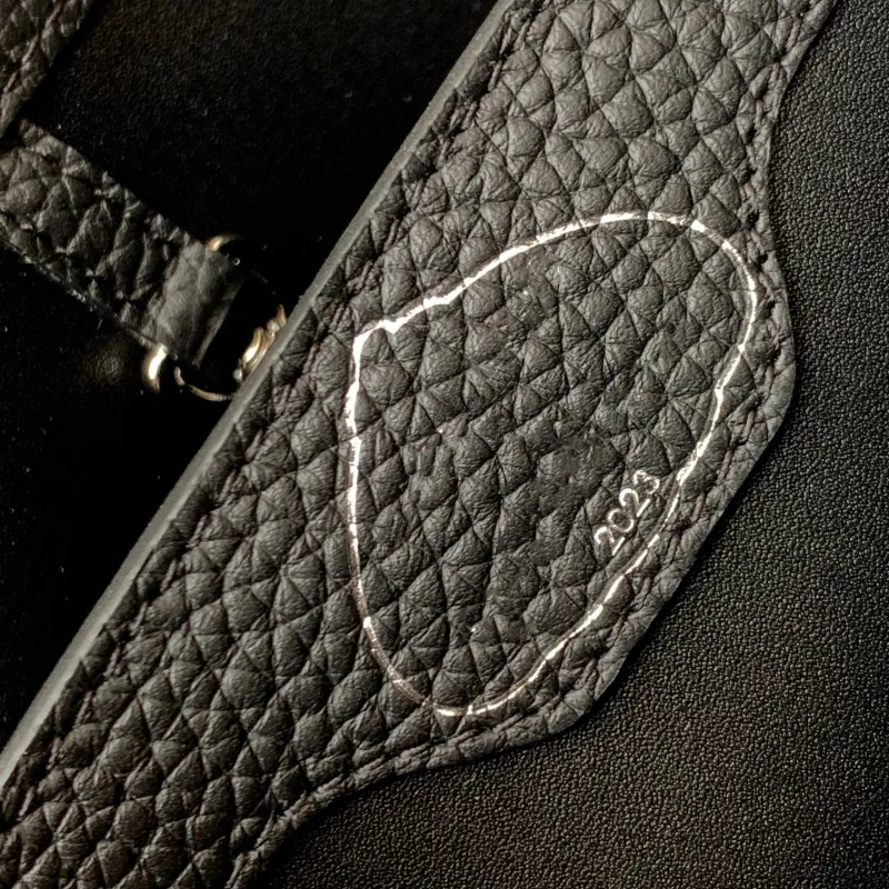 Detailed Photo 5