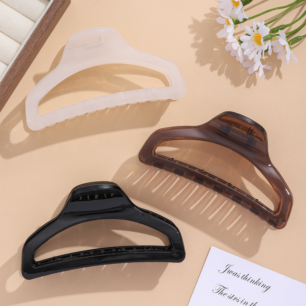 ODM/OEM Fashion High-end Plastic Hollow Arc Design Grab Clip Women's Spring Summer Head Hair Quantity Multi-temperament