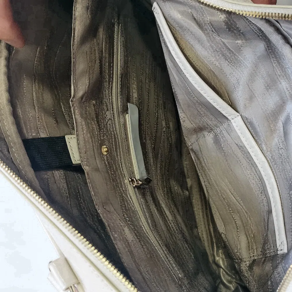 OEM Vegan Leather Eco-Friendly Lady Shoulder Bag for Commuting