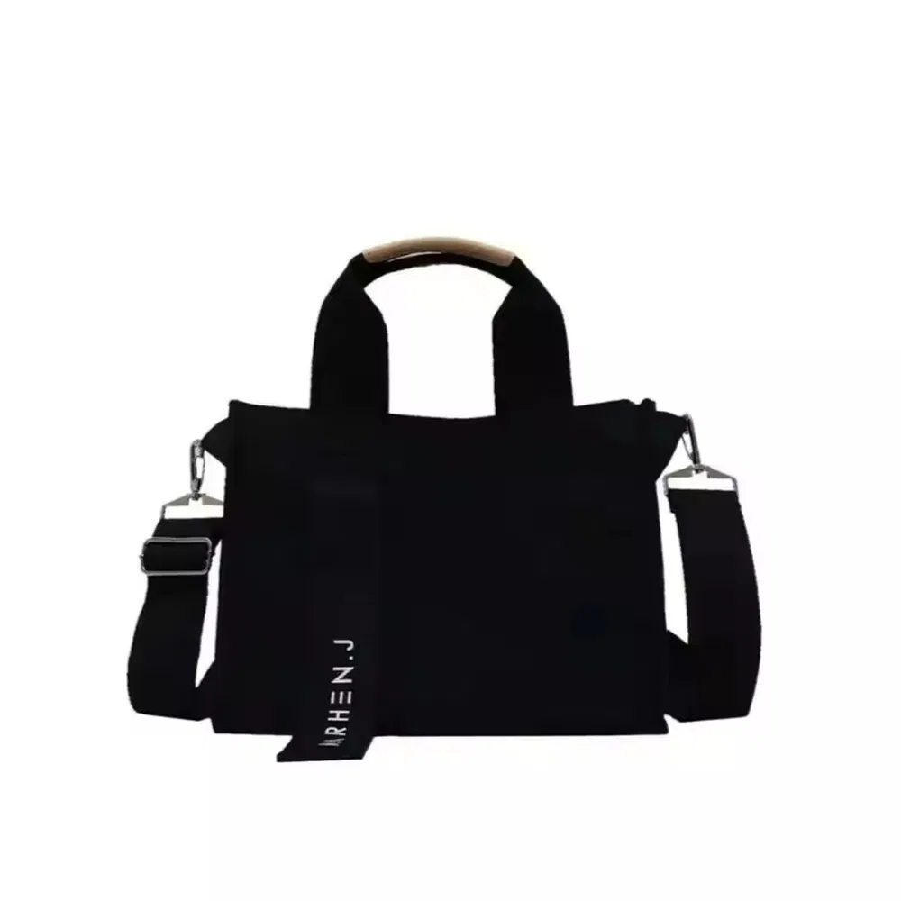 Versatile and Stylish Polyester Tote Bags for All Occasions