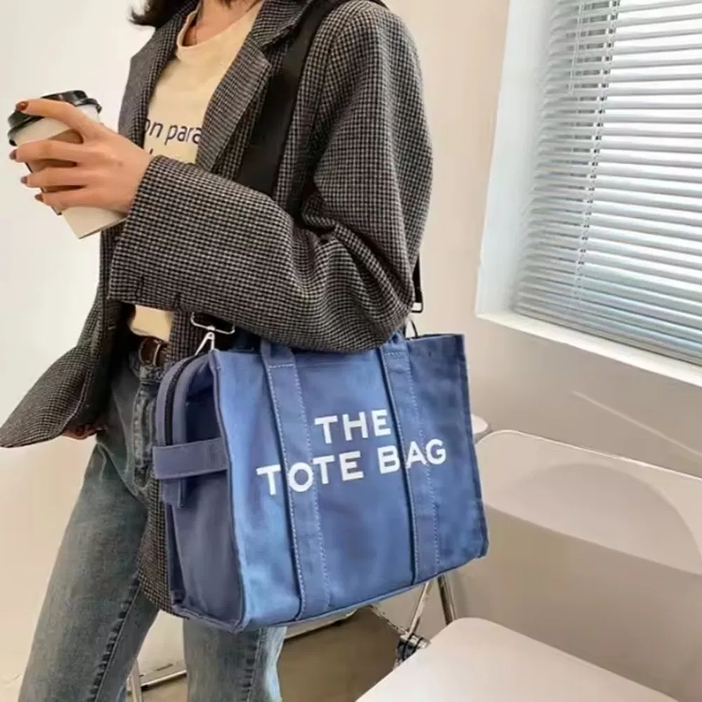 Versatile Green Lifestyle Tote Bag for Conscious Consumers