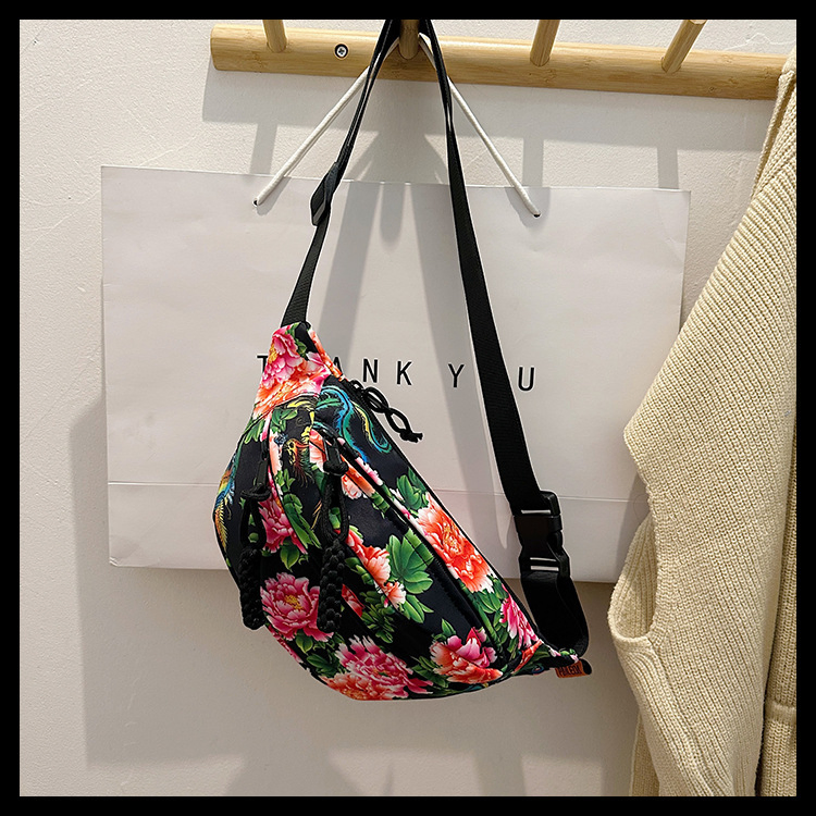 Xianghui Women Shoulder Bag Northeast Folk Pattern Ethnic Style Unique Chest Bag Women Trend Brand University Student Crossbody Bag Casual Bag