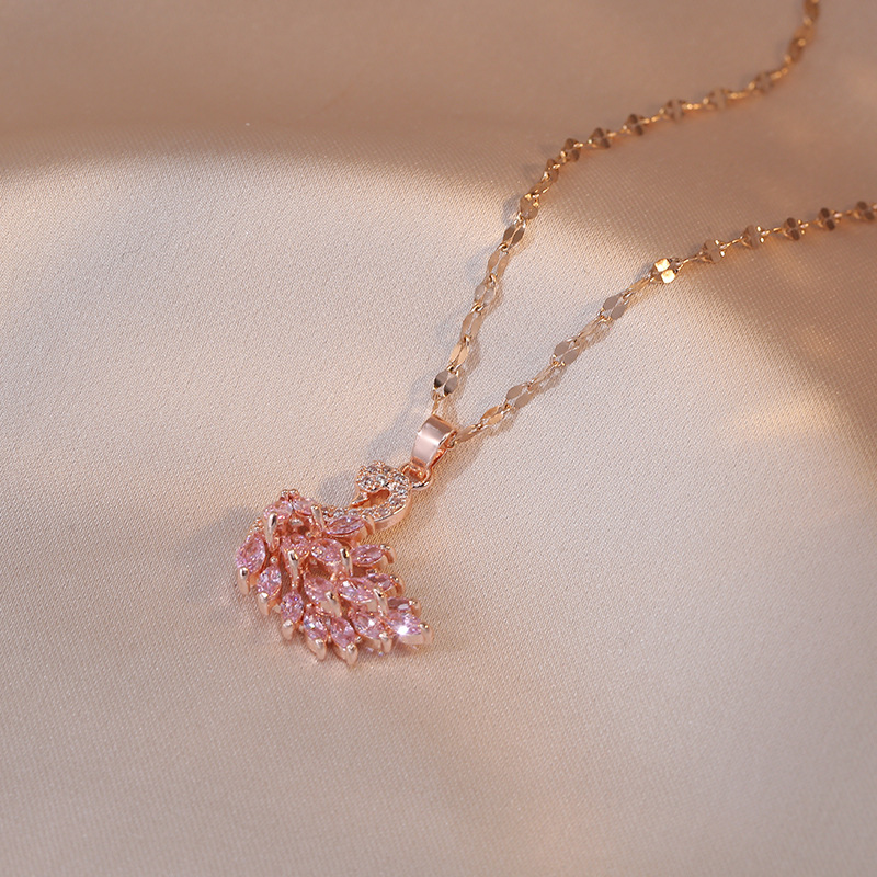 Necklace Detail View 3