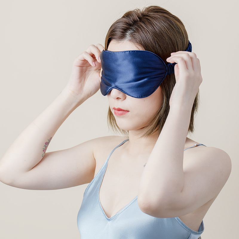 Custom Embroidery Logo Silk Eye Mask And Scrunchie Silk Pillowcase Set 6A Grade Soft Silk Pillow Case With Custom Logo Box