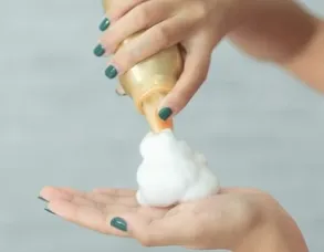 Advanced Hair Mousse Accessory for Stylists Precise Application