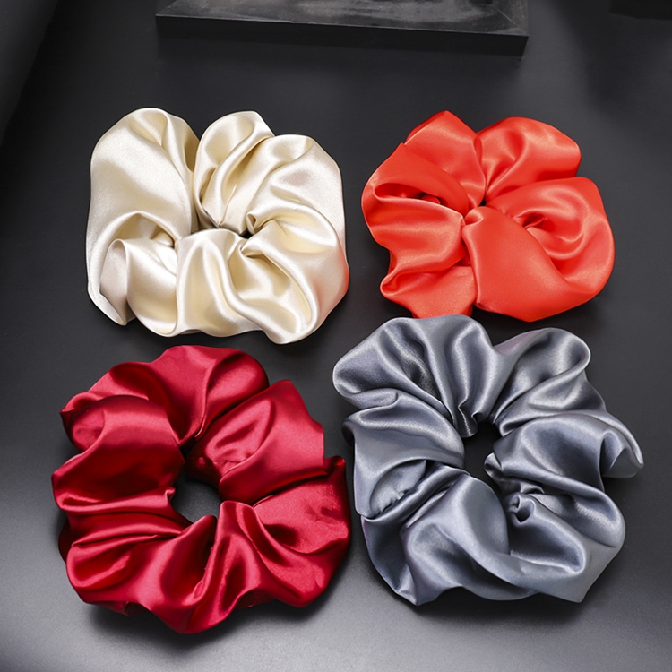 Shiny Satin Pleated Plain Dyed Modern Hair Scrunchies Factory Price Custom Logo Luxury Ponytail Holder Elastic Hair Bands
