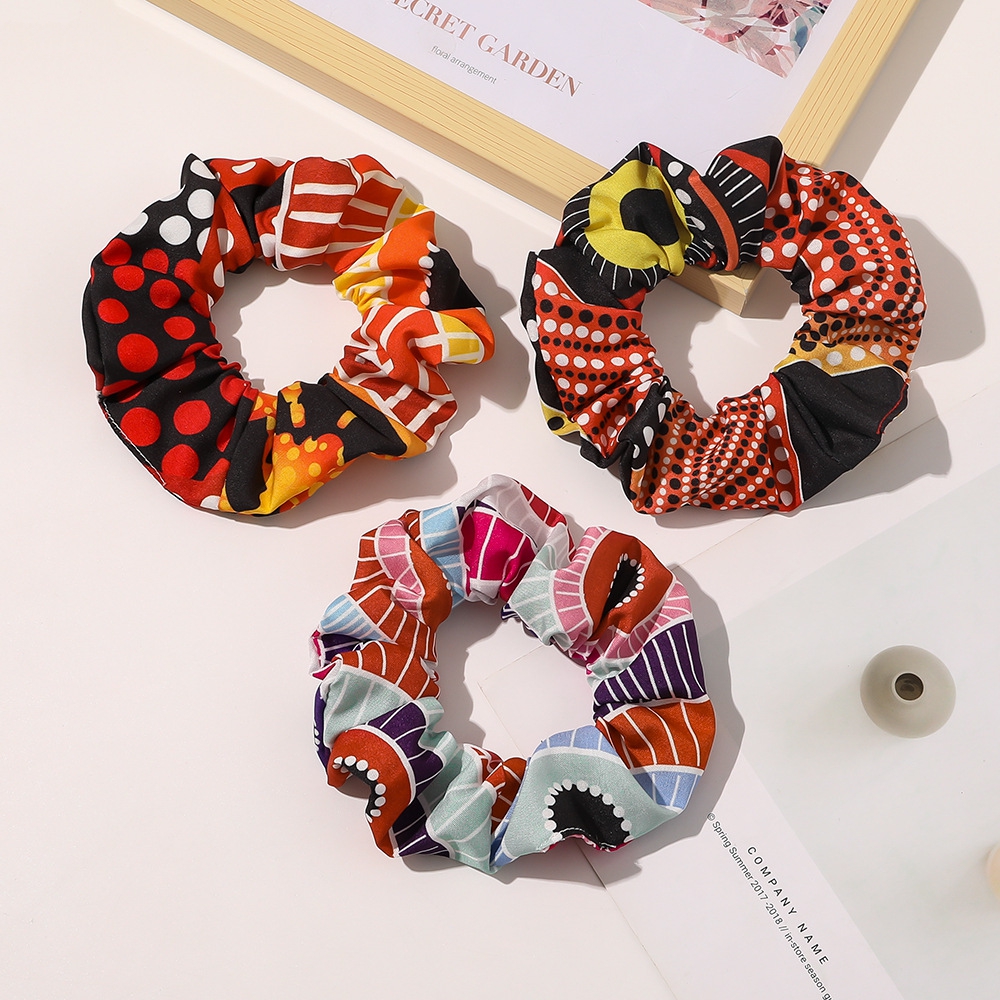 Yucat Wholesale Women Fabric Elastic Band Scrunchies Accessories Custom Print Leopard Scrunchies Chiffon Hair Ties