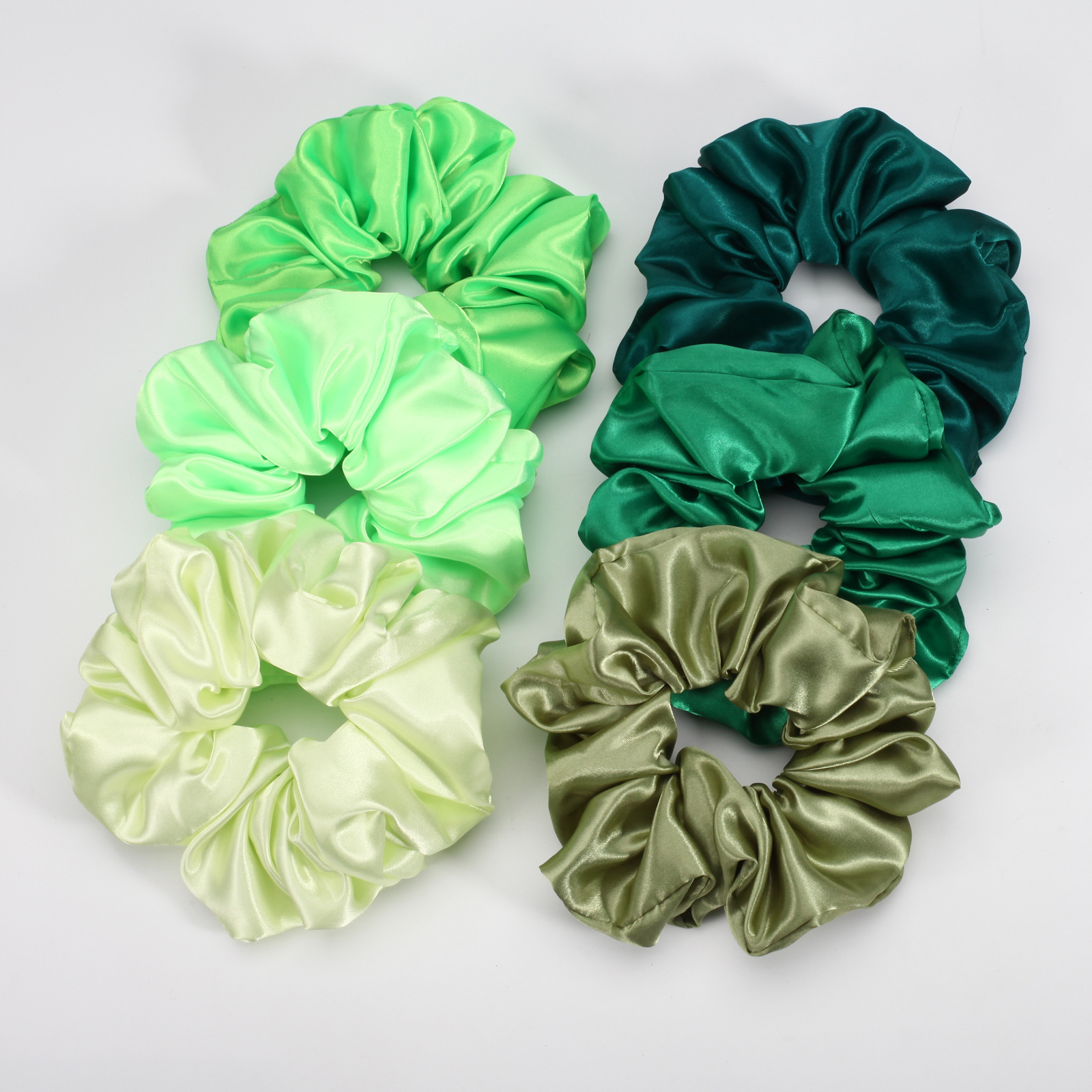Factory Customization Women Daily Hair Scrunchies Promotion Activities Gifts Silk Solid Colors Queen Size Hair Scrunchies
