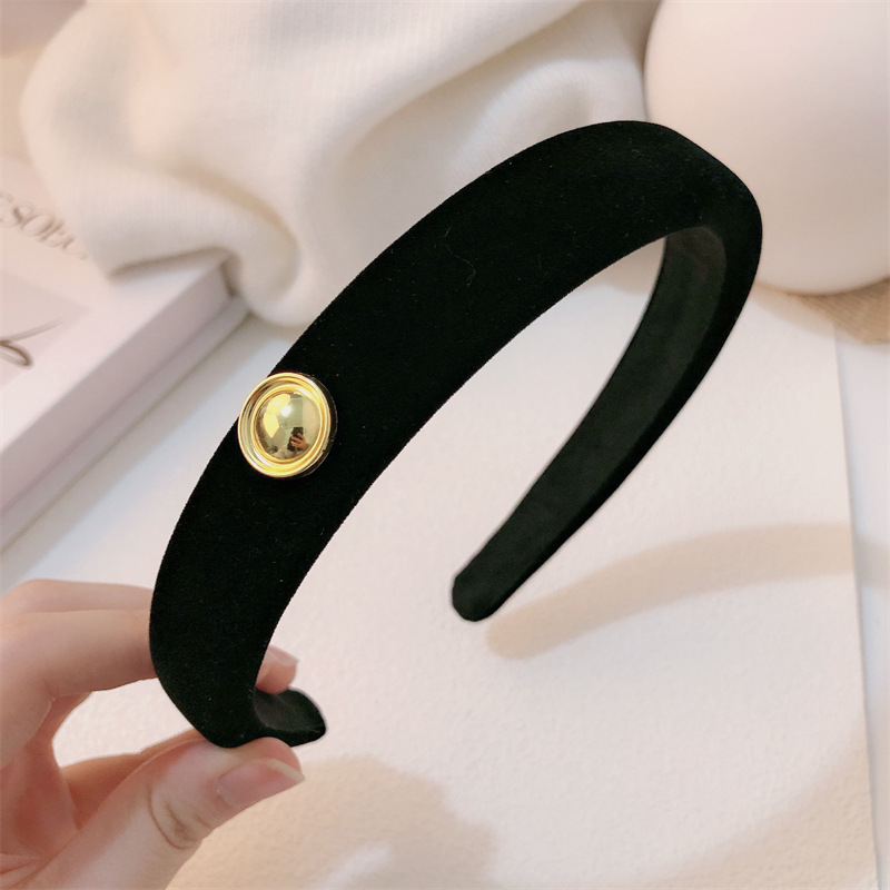 Luxury Velvet Hair Accessories Set | Wedding Party Hairbands with Pearl &amp; Gold Decor | Custom OEM Wholesale