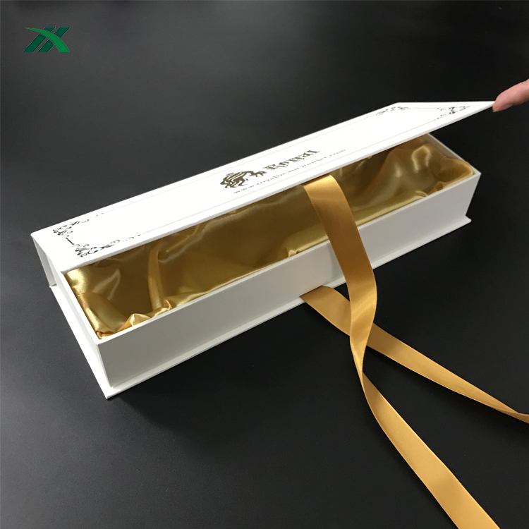 YuXuan Matte Golden Stamping Hair Extension Packing Custom Luxury Wig Packaging Box With Silk Ribbon Satin Inlay