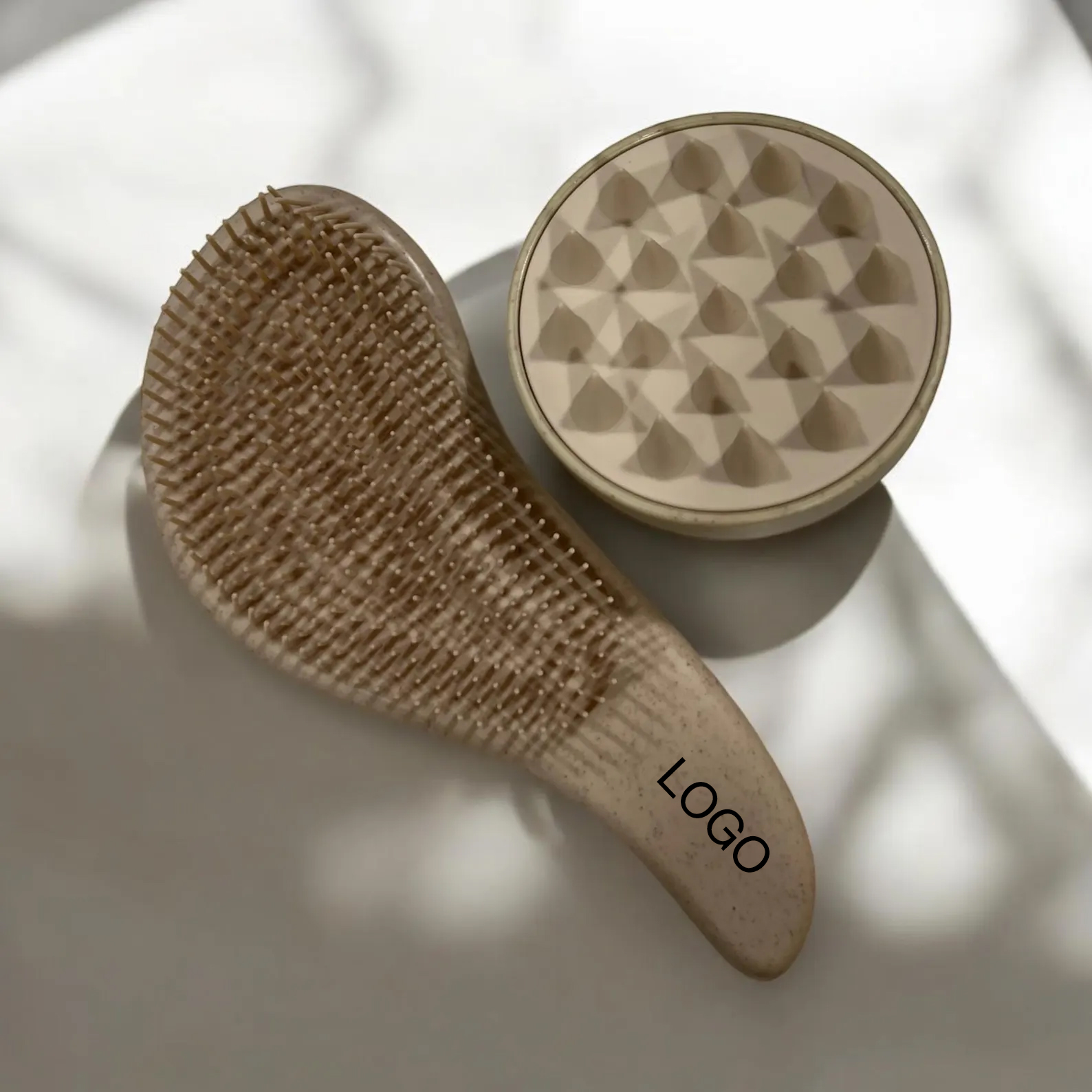 Eco-Friendly Detangler Brush Scalp Massager Anit-Knot for Smooth Frizz-Free Hair Wet Dry Scalp Exfoliator Soft Silicone Bristles