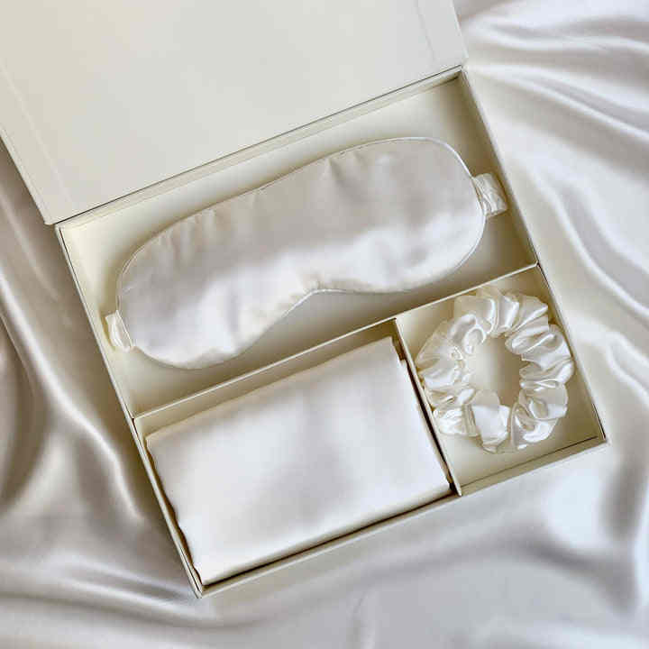 Good Supplier Luxury Sleep Satin Eye Mask And Scrunchies Gift Set Custom Box Satin Silk Pillow Case Set For Men And Women