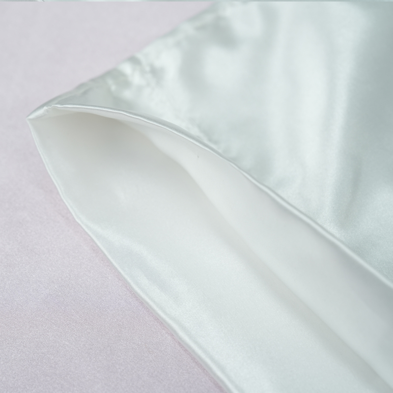 Satin Pillowcase Features