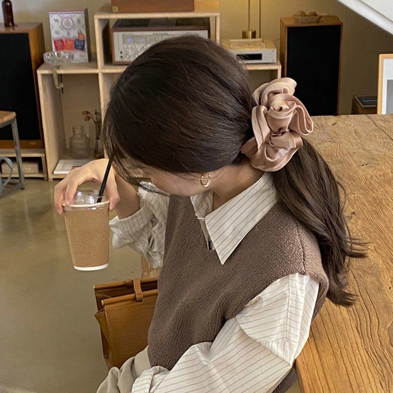Wholesale Korean Retro Luxury Scrunchies Double Layered Satin Oversized Scrunchies Custom Scrunchies for Women