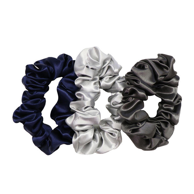 Silk Scrunchie details view 4