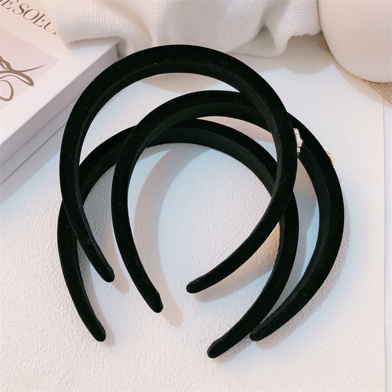 Luxury Velvet Hair Accessories Set | Wedding Party Hairbands with Pearl &amp; Gold Decor | Custom OEM Wholesale