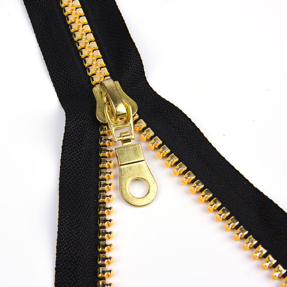 DAWEI Eco-Friendly Durable Auto Lock Golden Resin Zipper Zip Chain Custom Color Customizable Length For Hoodie Clothing Coats