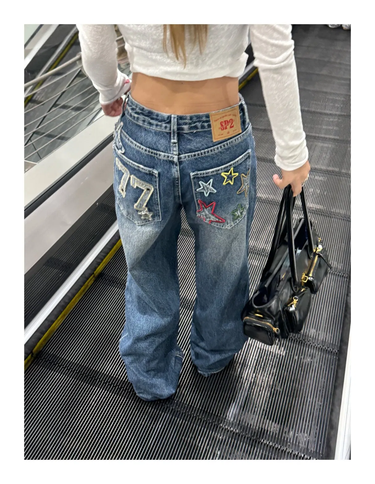 Trendy Women's Skinny Jeans with Distressed Details for Casual Chic