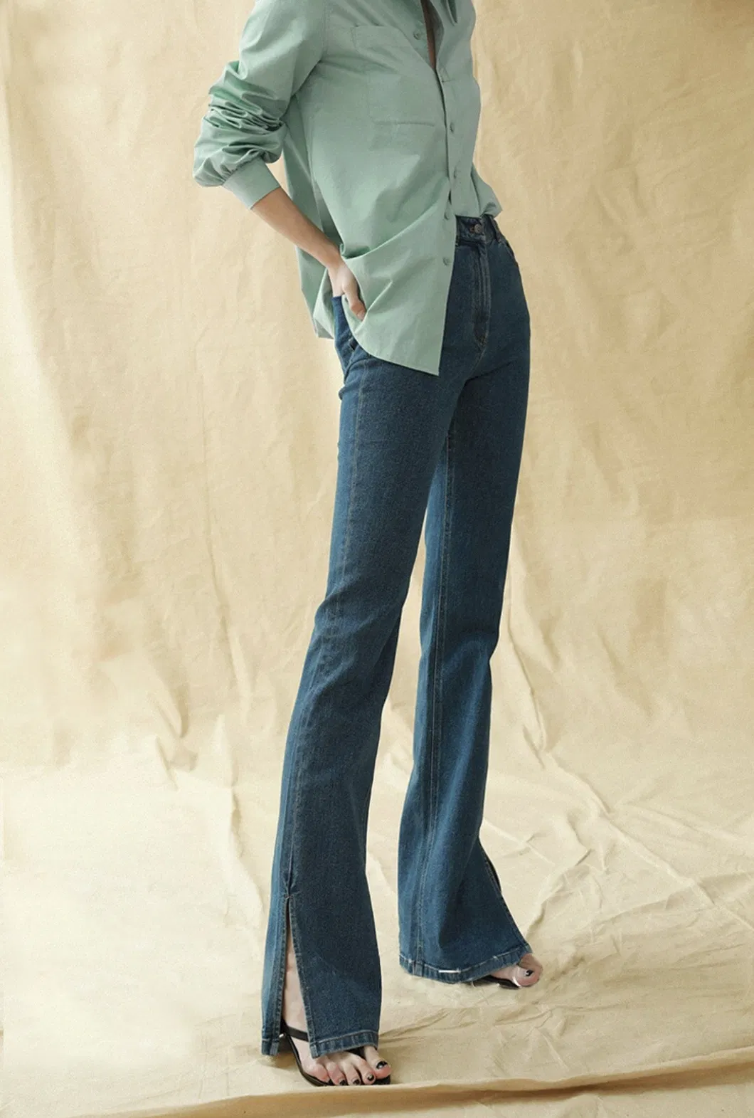 Flare Jeans View 2