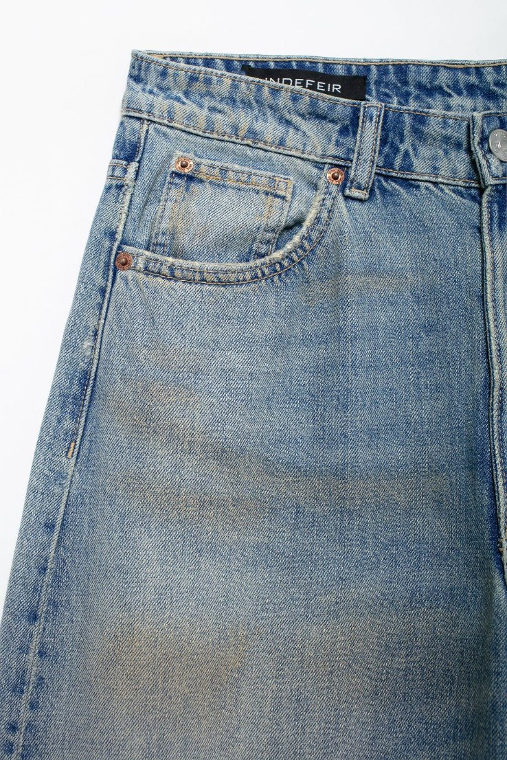 Customized Trendy Women's Ripped Wide-Leg Jeans for Casual Style