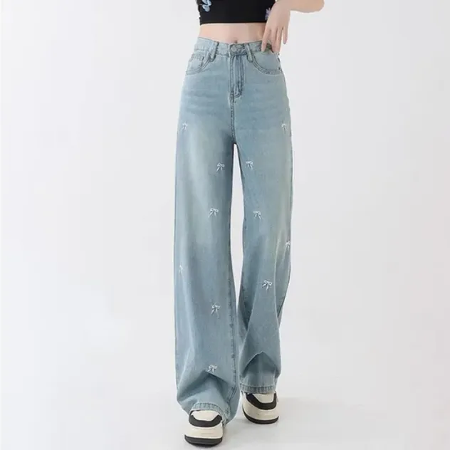 Embroidered Relaxed Jeans