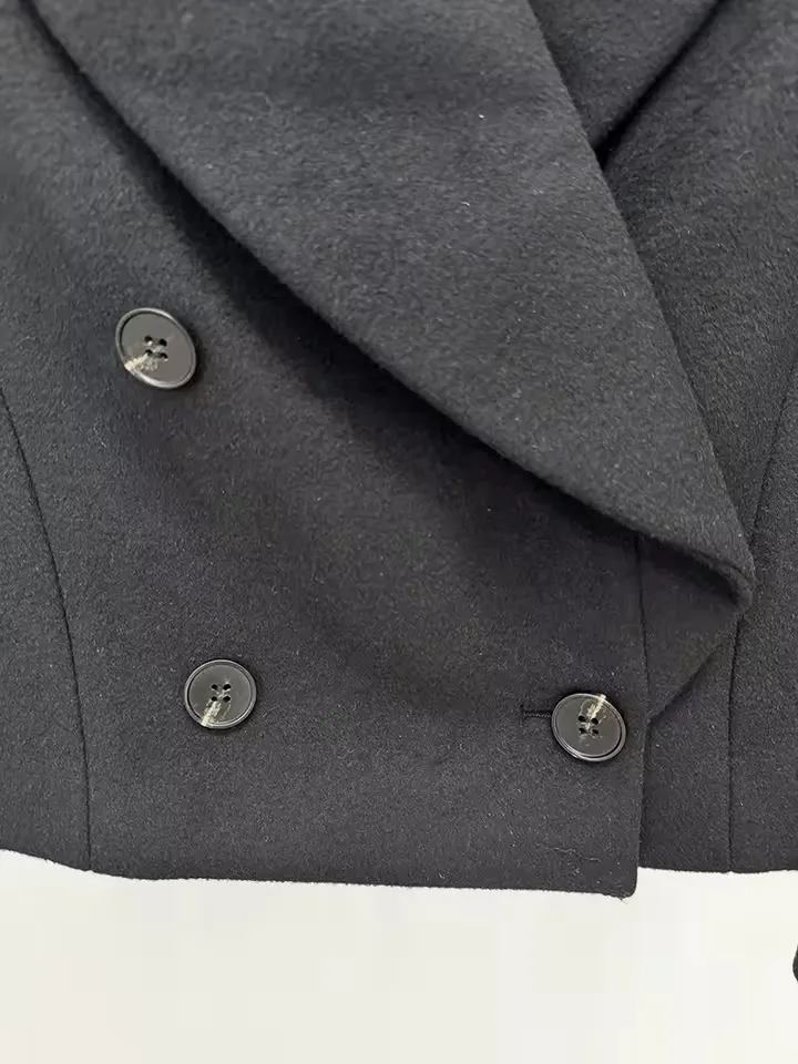 Women Jacket Detail 1