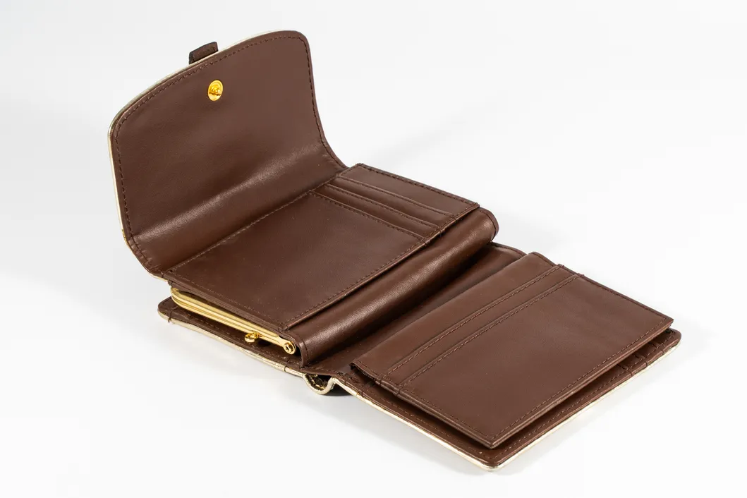 Lady Classic Leather Wallet Detailed View 3